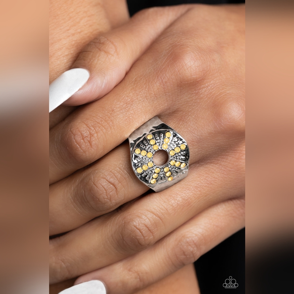 Stylish Sunbeams Ring